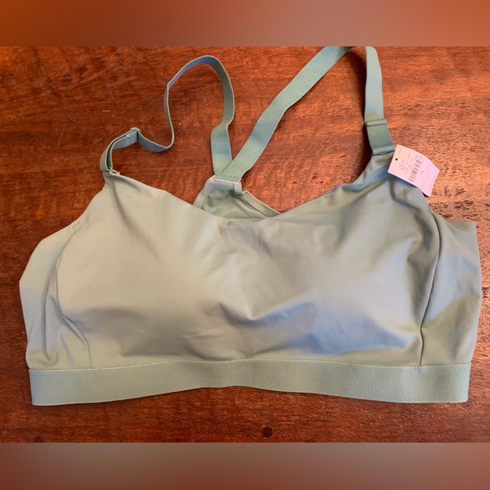 Old Navy Sports Bra with adjustable straps 2x NWT